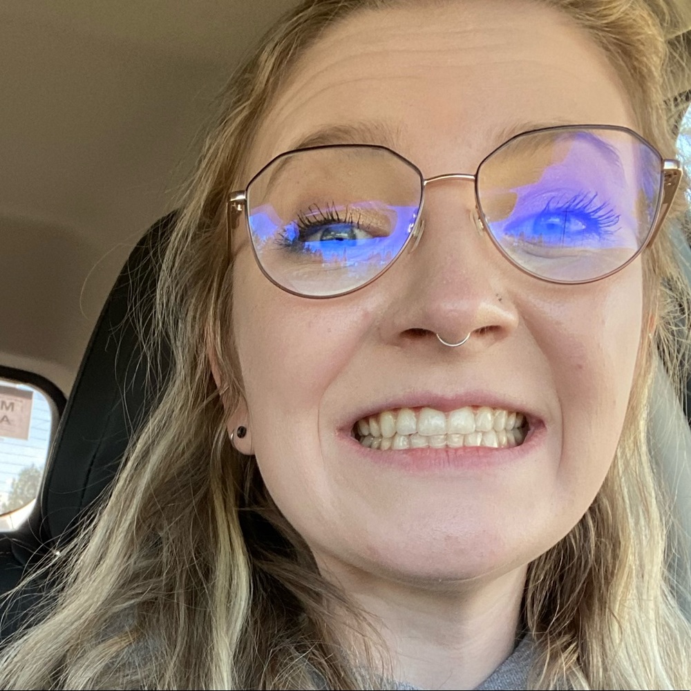 Meet your Posher, Lexi